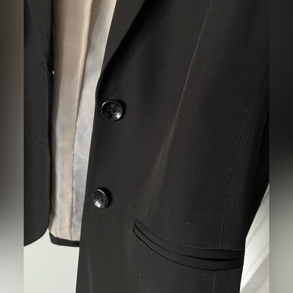 Black blazer - Picture 3 of 3